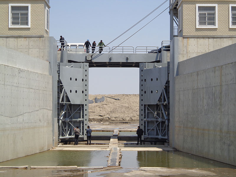 江蘇啟東協(xié)興港三角門船閘